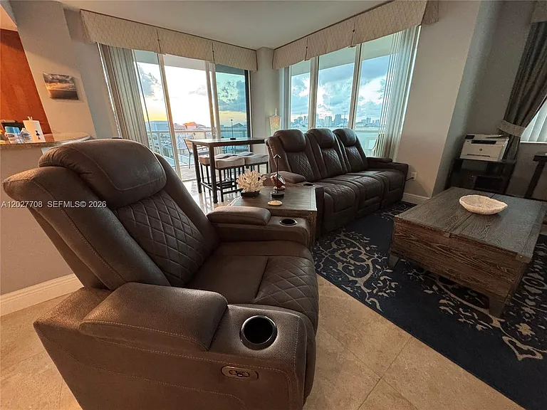 1819 SE 17th St #912 — Photo 9