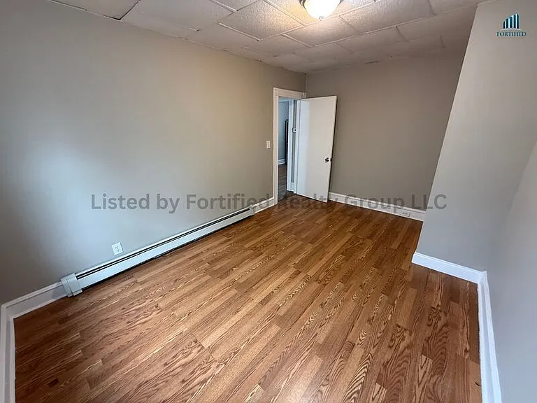 139 Oliver St #1 — Photo 9