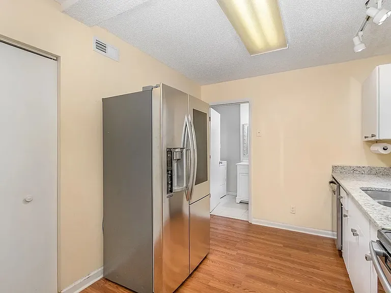 205 Spring St #1 — Photo 10