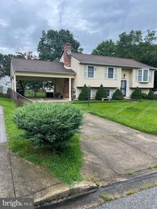8626 Irvin Ave, Lanham, MD, 20706