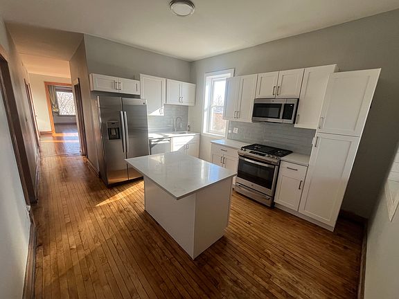 5th image of 1412 N Kedzie Ave APT 3