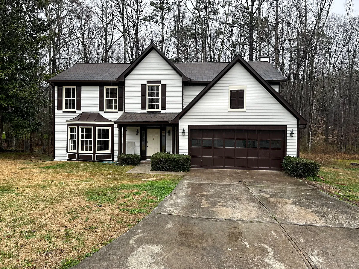 Building Photo - 3595 Manchester Dr