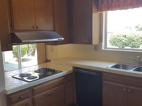 3rd image of 11146 Linda Vista Dr