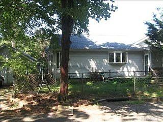 2nd image of 254 Mohican Ave