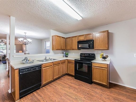 2nd image of 3342 Lipizzan Dr