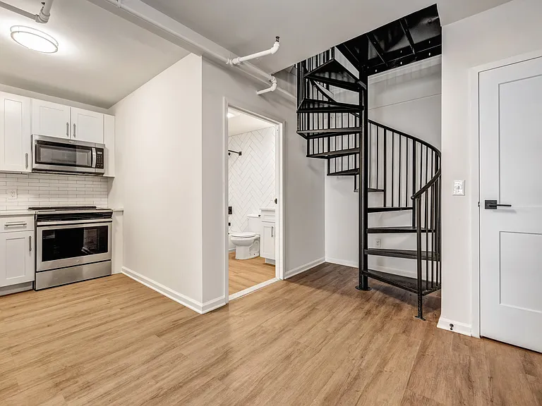 Welcome to Luckey Platt, where modern elegance meets exceptional design. This spacious layout features a sleek spiral staircase and high-end finishes, perfect for urban living. Explore your new home today and elevate your lifestyle!