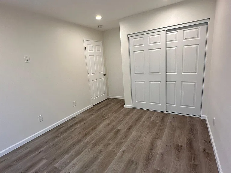 491 W Carter St #2 — Photo 15