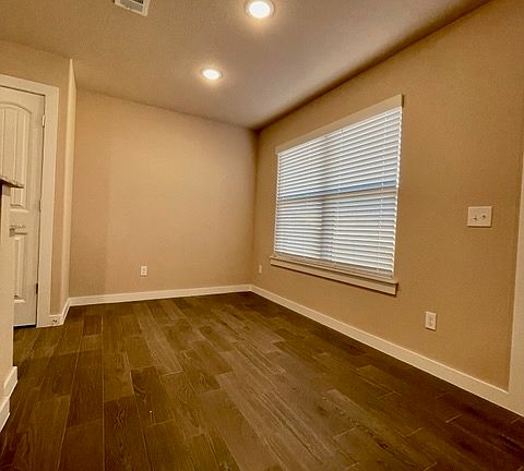 4th image of 442 Rineel Ave #442