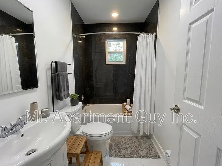 2 Balsam Ave S #14A — Photo 5