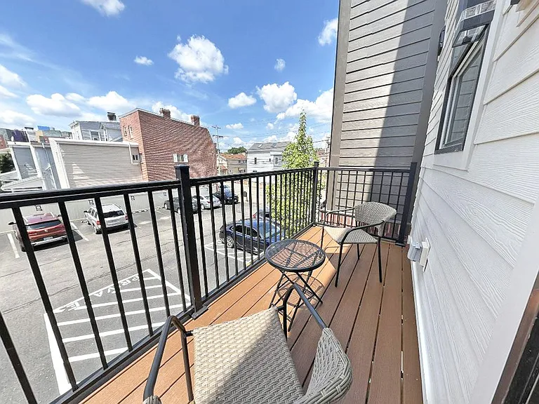 Pearl Street Townhomes — Photo 7