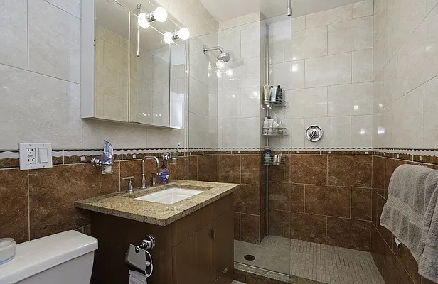 Rented by Emor Management Inc. | media 28