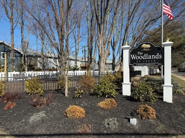 106 Cardinal Lane #106, Islip, NY 11751