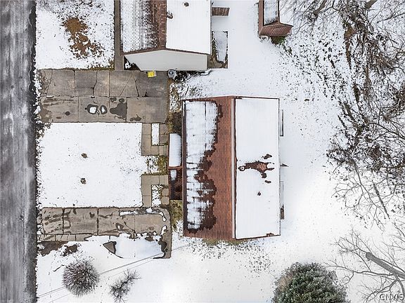 2nd image of 912 Mildred Ave #910