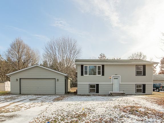3rd image of 500 Hillock Ct NW