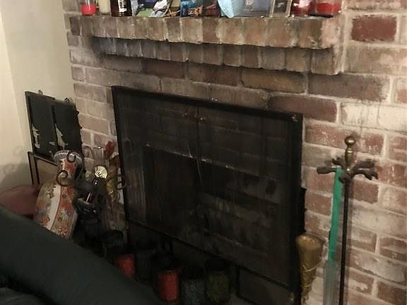 3rd image of 15414 Markwood Ct