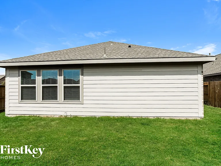 18467 Cobalt Cove Ln — Photo 15