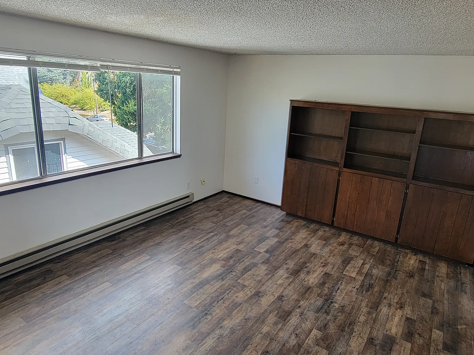 2 bed, 1100 sqft, $1,600 — Photo 4