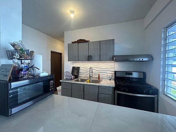 2nd image of H2-355 Calle Almendro