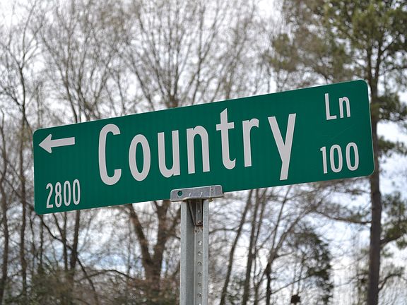 2nd image of 123 Country Ln