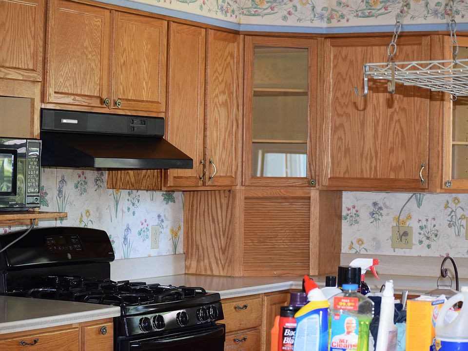 2nd image of 531 N Sandy Shore Rd