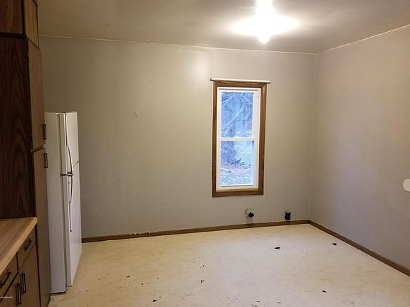 4th image of 1611 Milton Ave