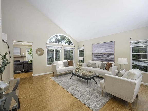 4th image of 5483 Elderberry Way