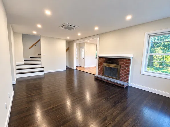 42 Birch Rd, Westford, MA 01886
