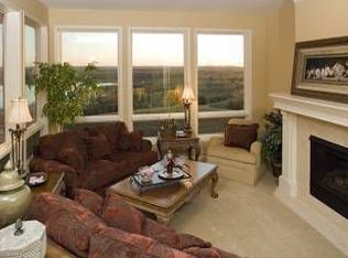 10114 Indigo Dr, Eden Prairie, MN 55347