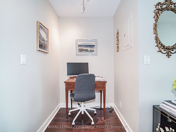 4th image of 397 Front St W #2907
