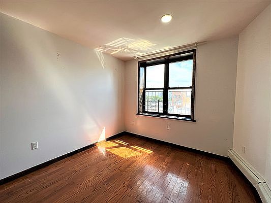 1st image of 907 59th St #4A