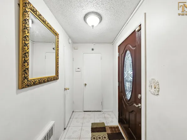 1226 East 51st Street image 11 of 29