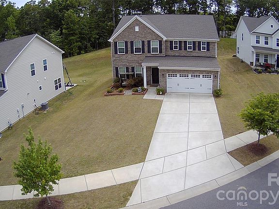 2nd image of 10158 Paper Birch Dr