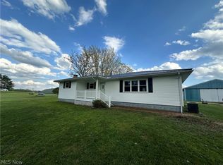 14401 Delaware Rd SW, Newcomerstown, OH 43832