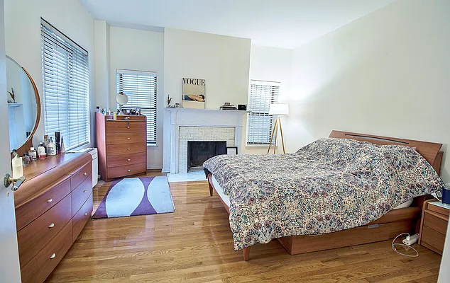 Rented by Julianna Realty Corp | media 14