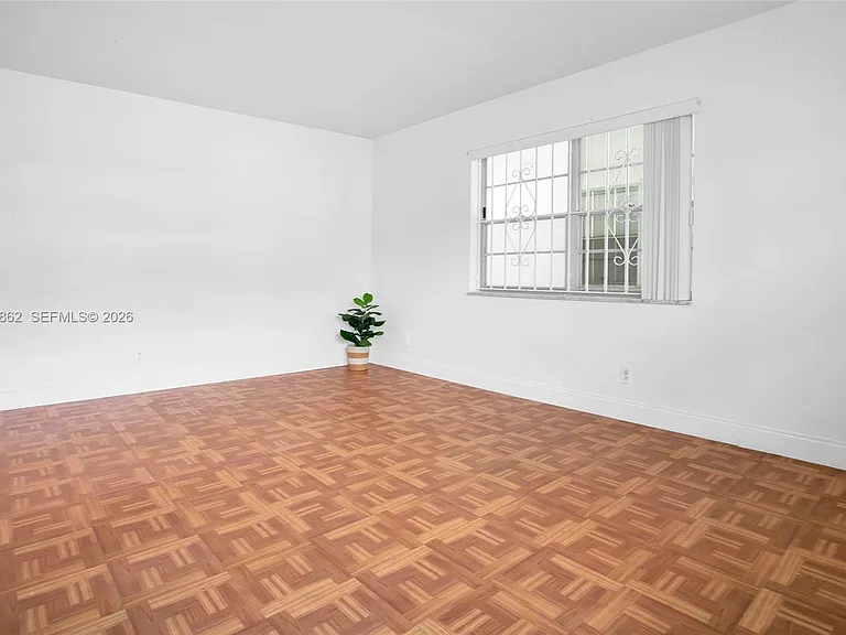 1836 Arthur St #9 — Photo 4