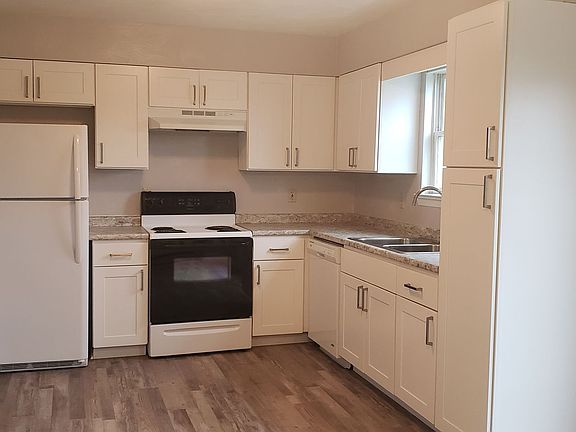 4th image of 128 E Lamb St #130ELAMBSTR-1