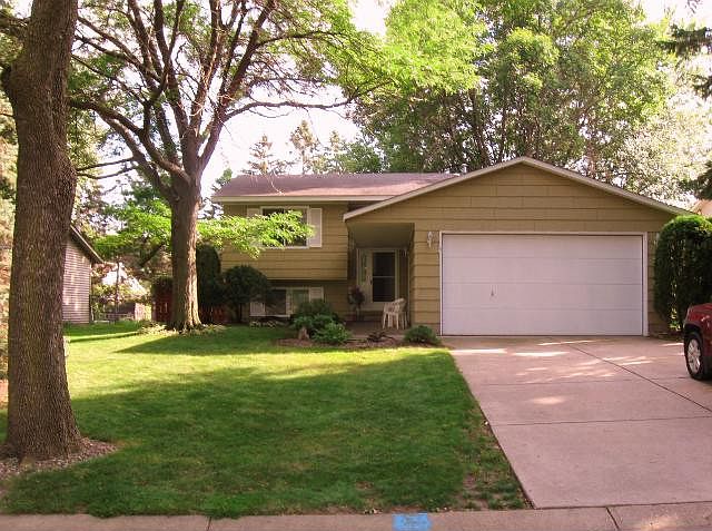 1st image of 2464 Cowern Pl E