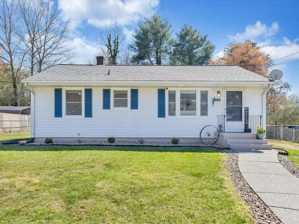 2009 Burma Rd, Salem, VA 24153