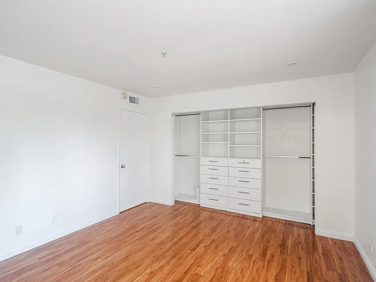 611 Mound Ave #F — Photo 9