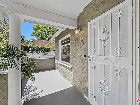4th image of 1149 N Poinsettia Pl #1