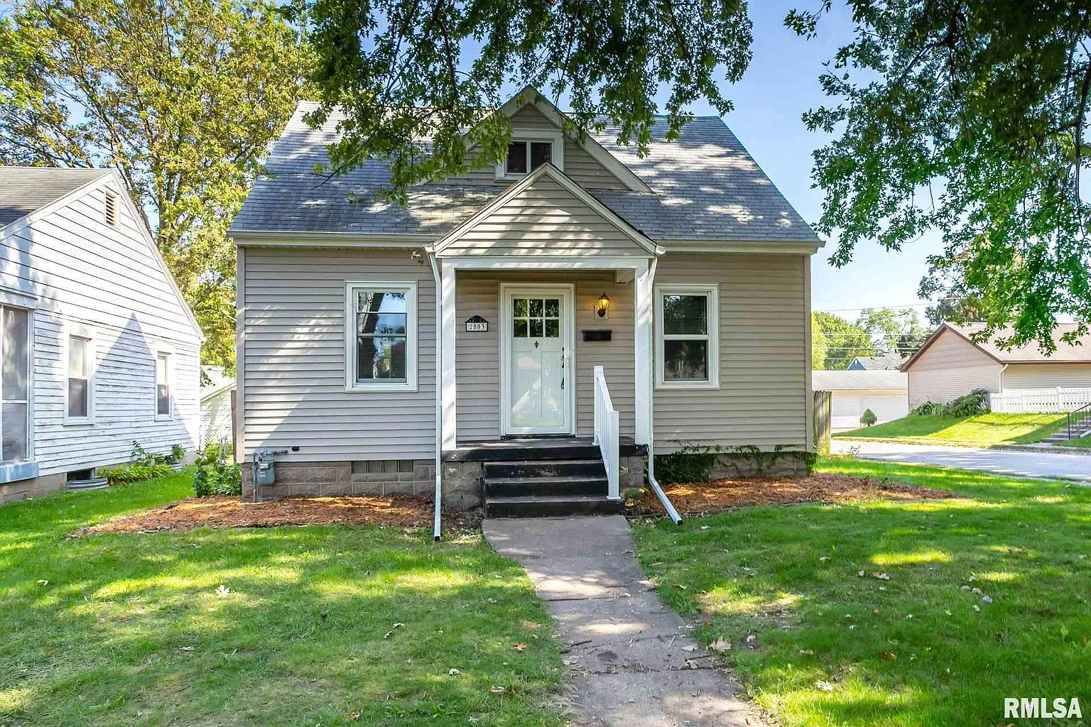 2803 Tremont Ave photo 1