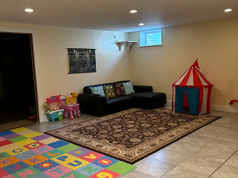 1911 Moran Dr — Photo 22