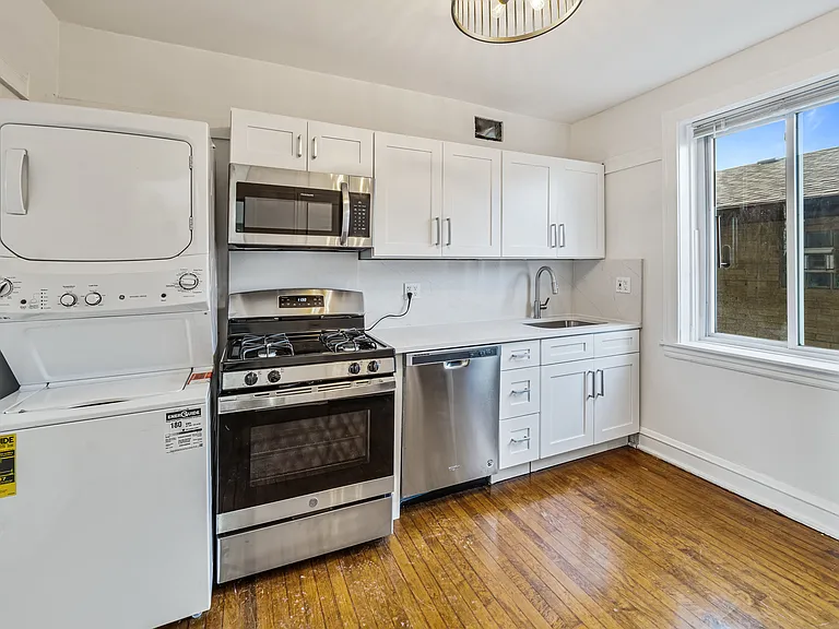 3501 N Albany Ave #GDN — Photo 2
