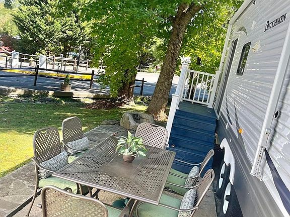 3rd image of 4229 E Pkwy #007-lot 7