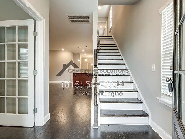 714 Hahn Ct — Photo 5
