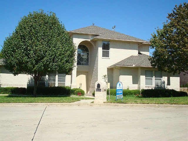1st image of 1004 Clear Lake Ct