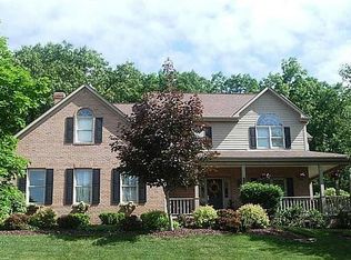 319 Steeplechase Dr, Cranberry Township, PA 16066