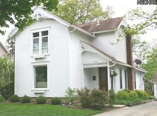 7079 Cedar St, Chagrin Falls, OH 44022