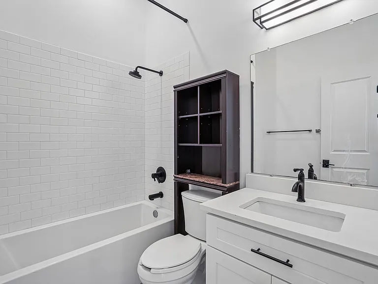 19-Primary Bath_05192026