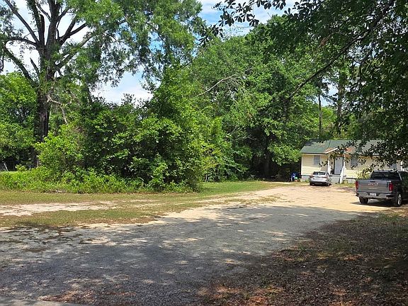 3rd image of 2921 Taylor Rd